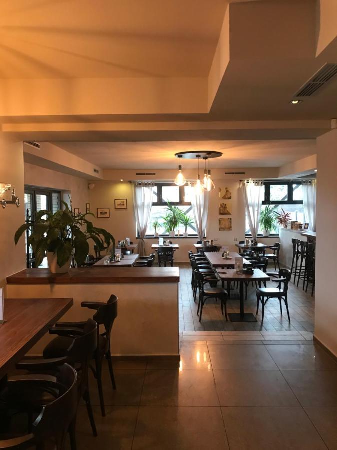 Restaurace A Penzion U Klasku Olomouc Luaran gambar