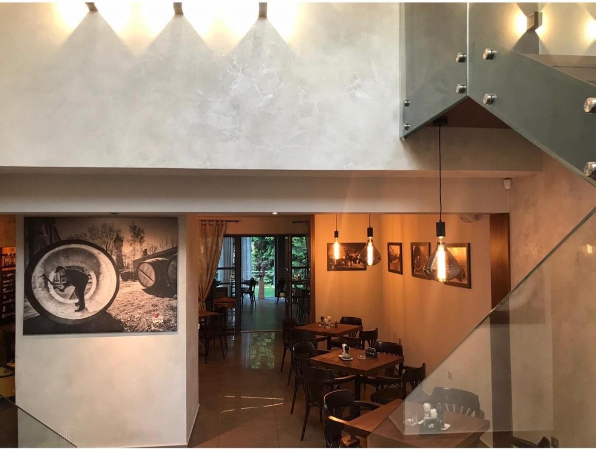 Restaurace A Penzion U Klasku Olomouc Luaran gambar